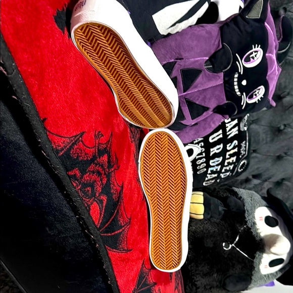 YRU Goth Women’s Purple and Black Bat Slip On Sneakers Size 10 New Without Box - Picture 5 of 6